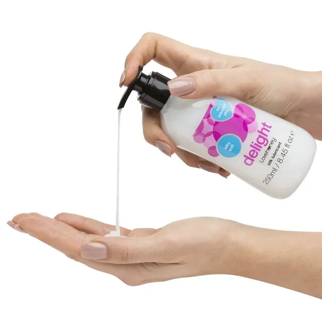 Lovehoney Delight Extra Silky Water-Based Lubricant 250ml - Image 2